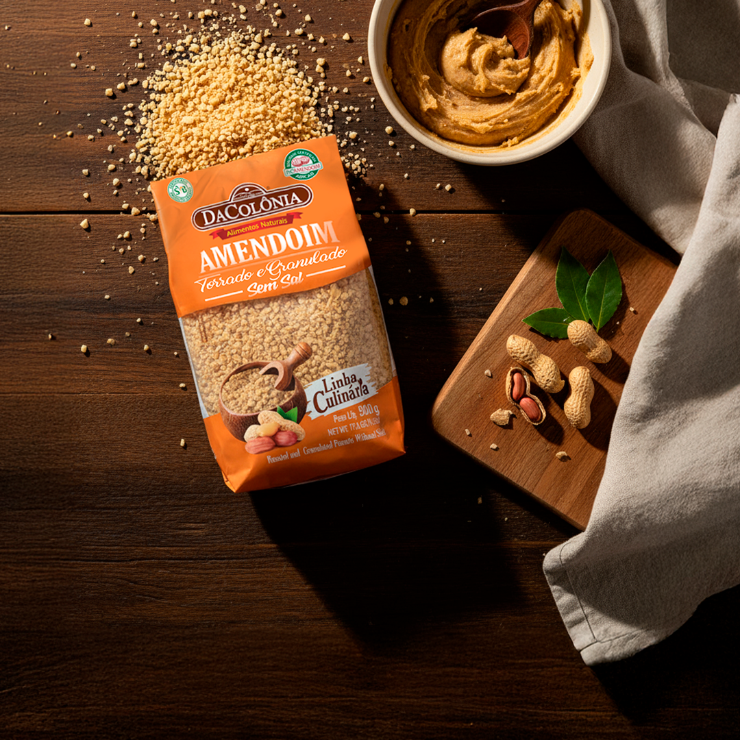 amendoim granulado_foto _ dacolônia
